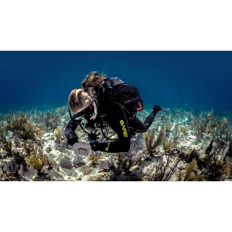 SDI Underwater Navigation Diver